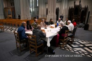 Voyage apostolique en Belgique : Rencontre à la paroisse Saint-Gilles, 28 septembre 2024 © Vatican Media