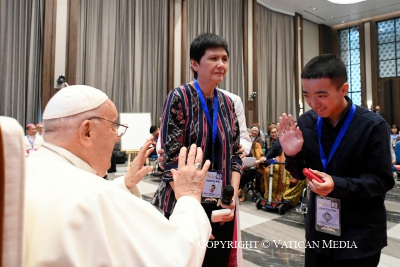 Voyage apostolique en Indonésie : Rencontre avec les bénéficiaires d'organisations caritatives, 5 septembre 2024 © Vatican Media