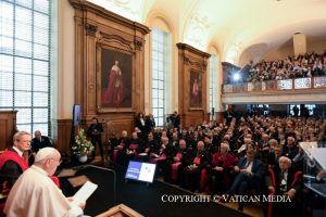 Voyage apostolique en Belgique : Rencontre avec les professeurs universitaires, 27 septembre 2024 © Vatican Media