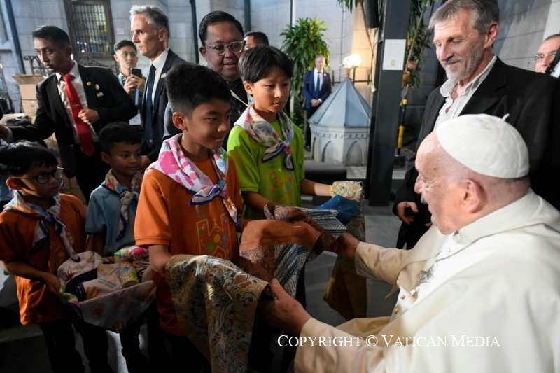 Voyage apostolique en Indonésie : Rencontre avec les Jeunes de Scholas Occurrentes, 4 septembre 2024 © Vatican Media 