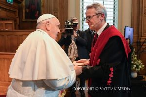 Voyage apostolique en Belgique : Rencontre avec les professeurs universitaires, 27 septembre 2024 © Vatican Media