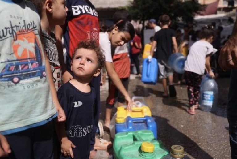 Au milieu de la dévastation, Caritas a commencé à se préparer à administrer des vaccins contre la polio © Vatican Media