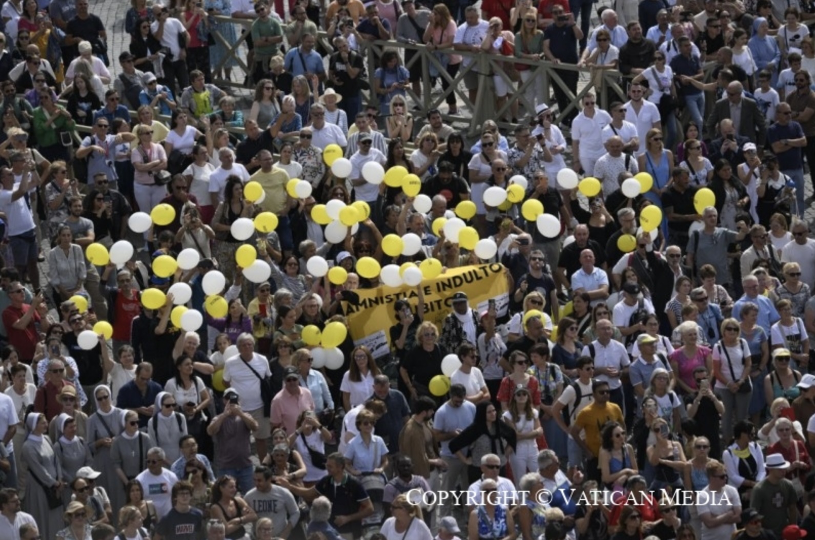 La foule rassemblée pour l’Angélus du 22 septembre 2024 © Vatican Media