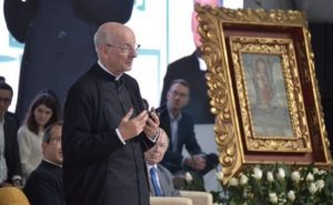 Le prélat de l'Opus Dei lors d'une rencontre avec les familles à l'université de La Sabana (Colombie)