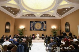 Rencontre avec la délégation de la “Fondation économie de François”, salle Paul VI © Vatican Medi