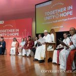 Rencontre interreligieuse autour des jeunes de Singapour © Vatican Media