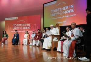 Rencontre interreligieuse autour des jeunes de Singapour © Vatican Media