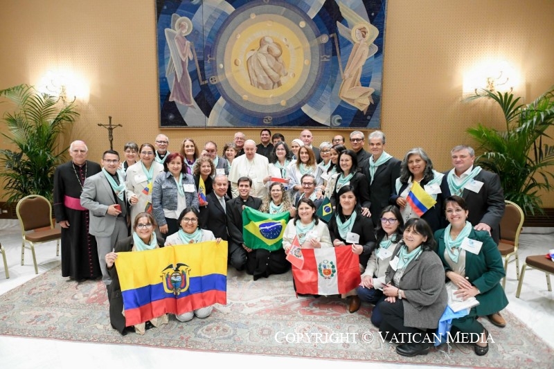 Salutations du pape François au groupe Proyecto Esperanza (projet espérance), 30 octobre 2024 © Vatican Media