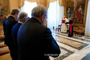 Aux participants au Chapitre général des Missionnaires de Saint-Charles (Scalabriniens), 28 octobre 2024 © Vatican Media 