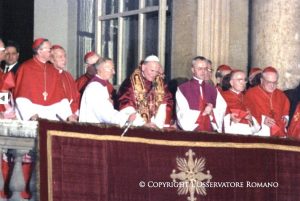 Le pape Jean-Paul II le soir de son élection, le lundi 16 octobre 1978 © Vatican Media