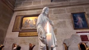 « Je n'ai besoin que de Dieu et de me perdre dans le Cœur de Jésus » a dit sainte-Marguerite-Marie © youtube.com/@sacrecurbordeaux8853