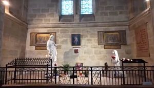 Sainte Marguerite-Marie a donné une réponse d’amour à Jésus, « qui fait écho à notre réponse d’amour dans l’adoration eucharistique » © youtube.com/@sacrecurbordeaux8853