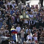 Foule rassemblée place Saint-Pierre pour l'Angélus du dimanche 6 octobre 2024 © Vatican Media