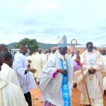 « Abus d'autorité », « ordre illégal » : Mgr Muteba Mugalu a célébré la messe du Christ-Roi malgré l'interdiction de l'armée © Archidiocèse de Lubumbashi