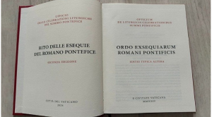 Cette édition révisée incorpore des mises à jour significatives conçues pour refléter les sensibilités théologiques et pastorales contemporaines © Catolin