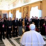 Le groupe de séminaristes et leurs accompagnateurs, reçus par le pape le 16 novembre 2024 © Vatican Media