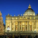 Le sapin de Noël 2023 sur la Place Saint-Pierre © thevaticantickets.com