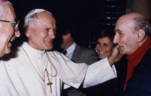 Le pape Jean-Paul II et Pierre Goursat le 2 octobre 1980 © Osservatore Romano