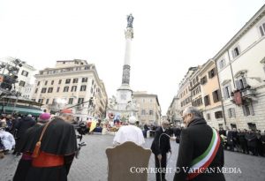 Le pape François, place d’Espagne, où il a récité une prière à la Vierge Marie © Vatican Media