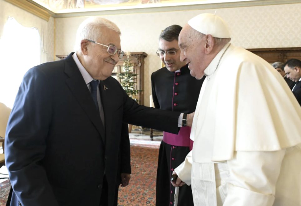 Le pape François en audience avec le dirigeant palestinien Mahmoud Abbas jeudi 12 décembre 2024 © Vatican Media