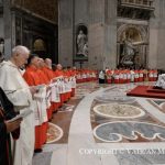 Les 21 nouveaux cardinaux devant le Saint-Père © Vatican Media