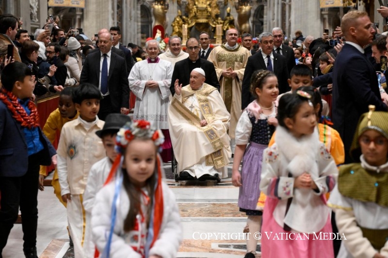 Nativité du Seigneur - Ouverture de la Porte Sainte et Messe de la Nuit de Noël, 24 décembre 2024 © Vatican Media