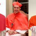 Le cardinal Filipe Neri Ferrao (Inde), le cardinal Pablo Virgilio David (Philippines) et le cardinal Tarcisio Kikuchi (Japon) forment la nouvelle équipe dirigeante de la FABC. © RVA News