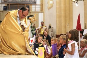 " Au service de ses frères et sœurs et au service des membres de toute l’Église" © Communauté de l'Emmanuel