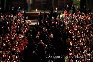 Vendredi Saint « Passion du Seigneur » – Chemin de Croix, Colisée, 18 avril 2024 © Vatican Media 