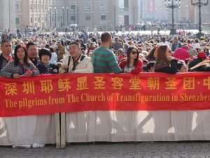 Pour ce témoin anonyme, la réaction des catholiques chinois à l’élection du premier pape américain contraste fortement avec celle de la propagande officielle. © Martha Calderon / CNA