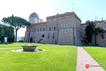 Le Palais apostolique de Castel Gandolfo est le lieu de villégiature des papes depuis 1626 © villepontificie.va