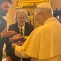 L'audience a marqué la première rencontre officielle entre le souverain pontife d'origine américaine et une grande star du cinéma © Courtesy Andrea IervolinoServices de streaming de films en ligne