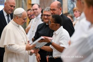 Discours du pape Léon XIV aux participants au pèlerinage des servants d'autel de France, 25 août 2025 © Vatican Media 