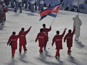 Entrée de la délégation nord-coréenne lors des JO d’hiver de 2010. L’actualité fait regretter les précédents « printemps » intercoréens, notamment celui de 2018. © Matt May CC BY 2.0