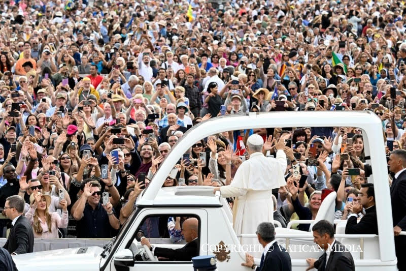 Audience générale : "Aucune tombe trop scellée pour l'amour de Dieu" © Vatican Media 