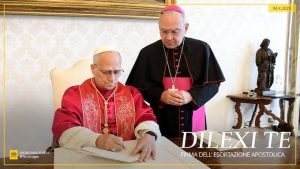 Le pape Léon XIV a signé Dilexi te samedi matin 4 octobre 2025 © x.com/TerzaLoggia