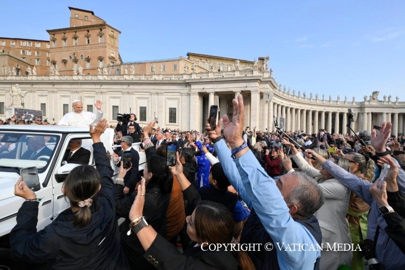 Audience générale : « Jésus ressuscité, source vive de l'espérance humaine » © Vatican Media