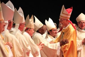 Ordination épiscopale de Mgr Bataille en 2016 pour le diocèse de St Étienne, où il a passé 9 ans © eglise.catholique.fr