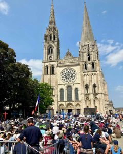 Pèlerinage de Notre-Dame de Chrétienté, Pentecôte 2025 © facebook.com/chartres.cathedralenotredame