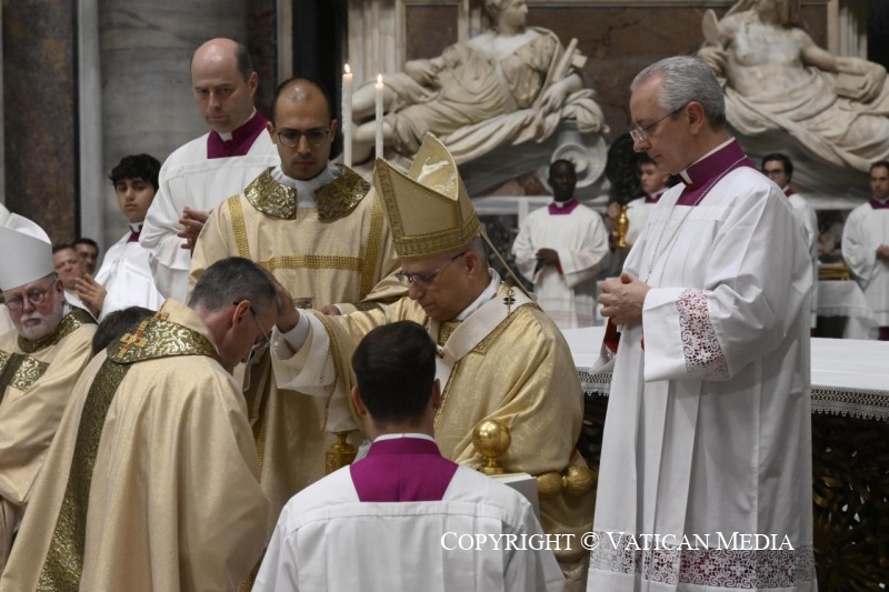 Ordination épiscopale de S. E. Monseigneur Mirosław Stanisław Wachowski, 26 octobre 2025 © Vatican Media