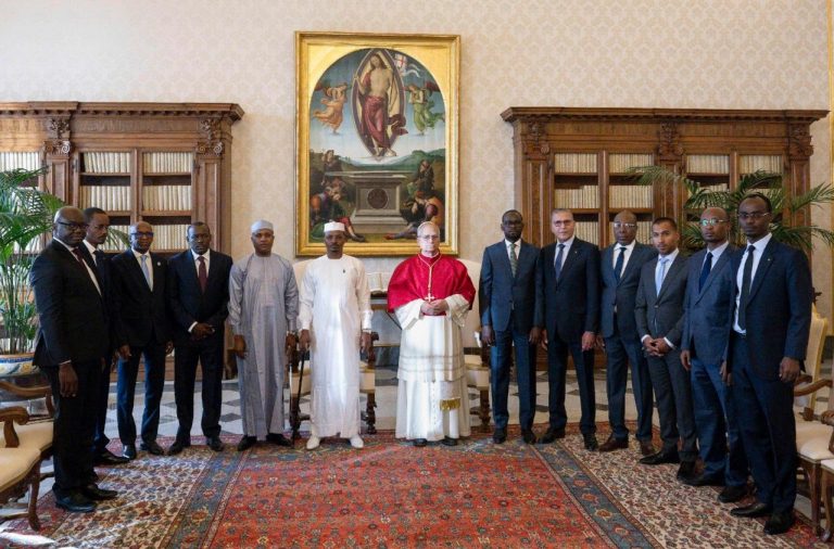 Photo du Pape avec le président de la République et sa délégation, jeudi 16 octobre 2025 ©ANSA