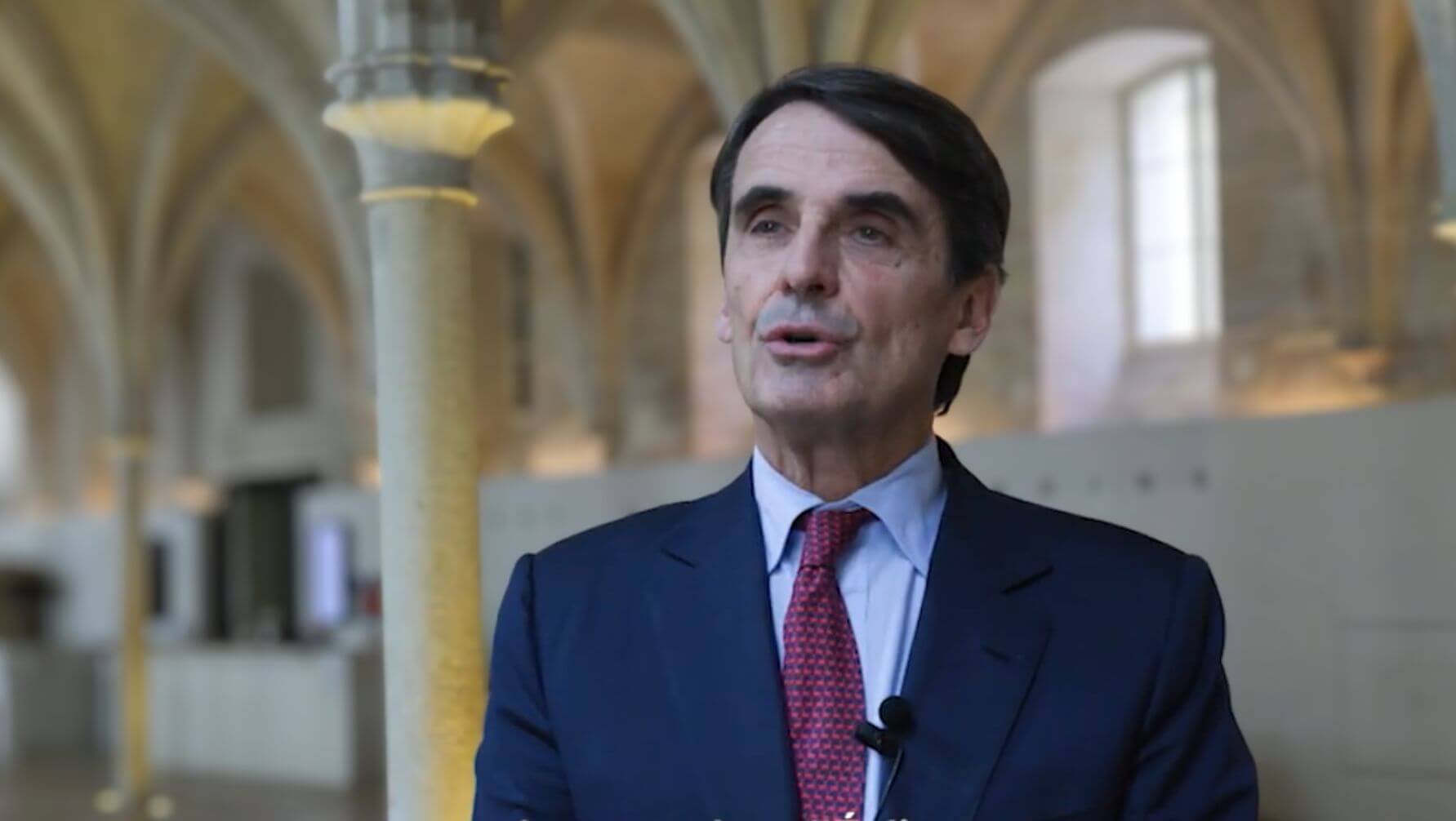 Vidéo interview exclusive du banquier du Saint-Siège sur transparence et dons © CEF