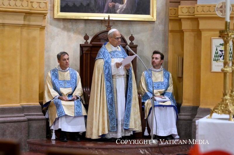 Vêpres en l’honneur de Notre-Dame du Rosaire de Pompéi, 6 octobre 2025 © Vatican Media