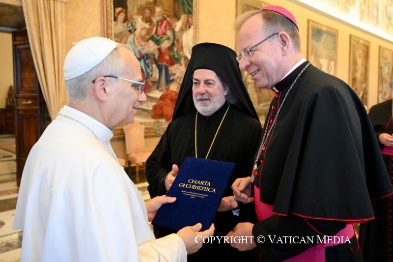 Aux membres du Comité conjoint du Conseil des Conférences épiscopales d'Europe (CCEE), de la Conférence des Églises européennes (CEC), et des représentants des Églises chrétiennes d'Europe, 6 novembre 2025 © Vatican Media