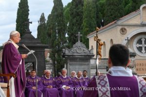 Homélie du pape Léon XIV lors de la messe de commémoration de tous les fidèles défunts, 2 novembre 2025 © Vatican Media