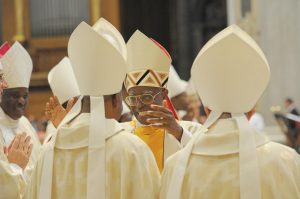 Mgr Barthelemy Adoukonou lors de l’ordination episcopale le 8 octobre 2011
