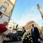 Acte de vénération et prière du Pape Léon XIV à l’Immaculée Conception à la Place d’Espagne, 8 décembre 2025 © Vatican Media
