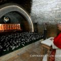 Visite et prière sur la tombe de saint Charbel Maklūf, 1er décembre 2025 © Vatican Media
