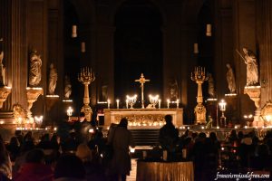 Les messes Rorate pendant l'Avent 2022 - Paroisse Saint-Sulpice - Paris © paroissesaintsulpice.paris