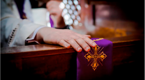 Une étude révèle que la moitié des Français qui vont à la messe chaque semaine se confessent